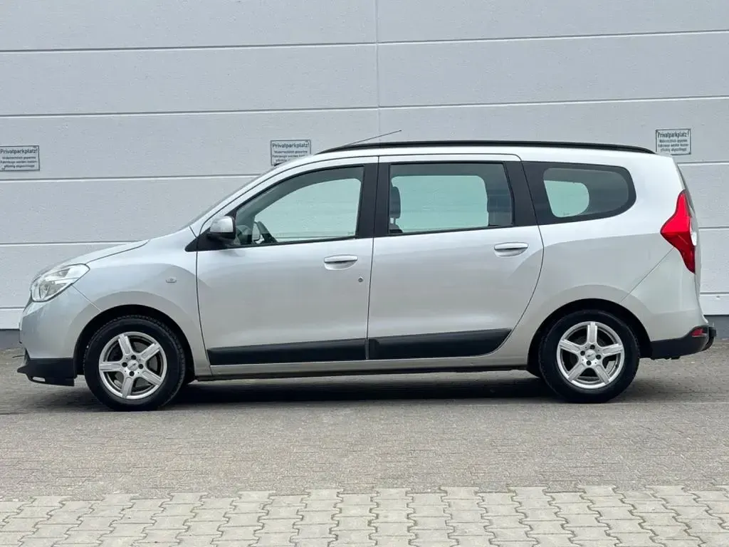 Gebraucht Dacia Lodgy 107 PS (78 kW) 2013 Silber Van / Kleinbus