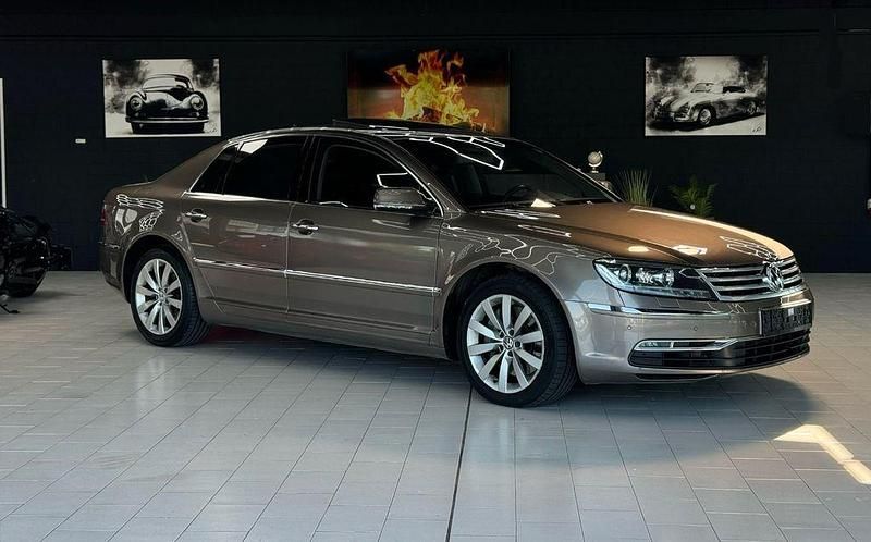 Gebraucht VW Phaeton 239 PS (175 kW) 2010 Grau Limousine