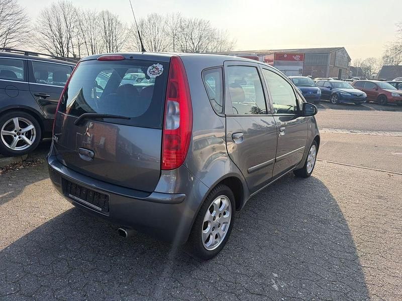 Gebraucht Mitsubishi Colt Invite 95 PS (69 kW) 2005 Grau Kleinwagen