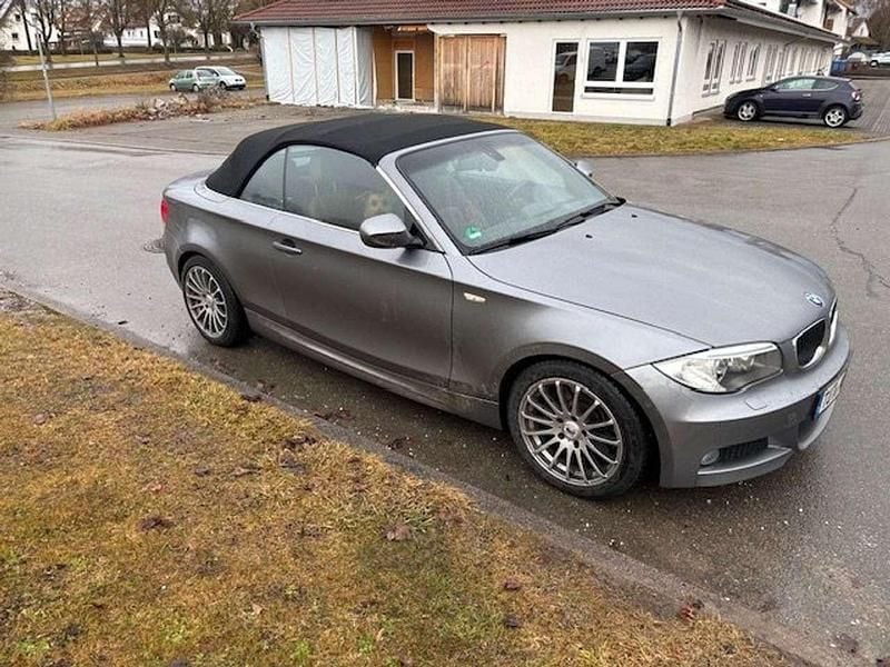 Spacegrau metallic Gebraucht 2013 BMW 123 Cabriolet Cabrio | 12.990 € - Bild 1/4