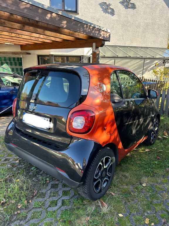 Schwarz Gebraucht 2018 Smart ForTwo Electric Drive Coupé | 7.800 € (Fairer Preis) - Bild 1/4