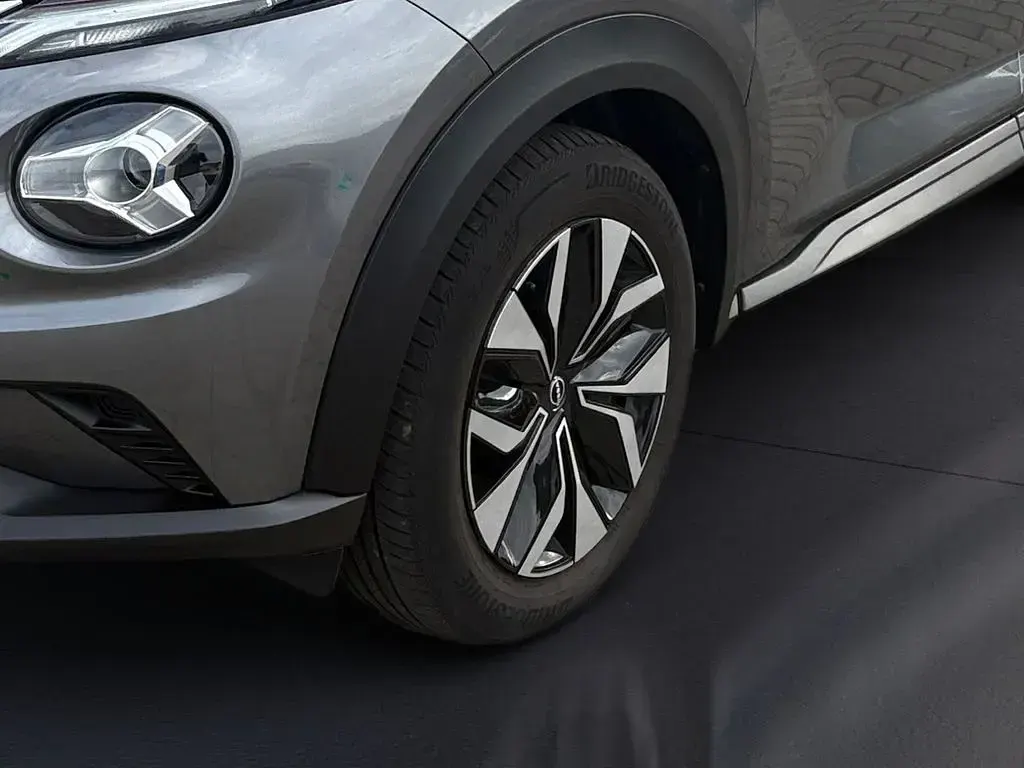 Gebraucht Nissan Juke Acenta 114 PS (83 kW) 2023 Grau SUV