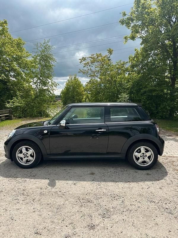 Schwarz Gebraucht 2010 Mini Cooper Coupé Coupé | 3.100 € (Superpreis) - Bild 1/4