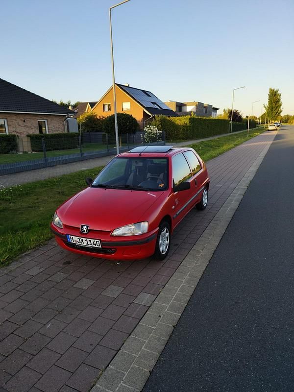 Rot Gebraucht 2003 Peugeot 106 Kleinwagen | 800 € (Fairer Preis) - Bild 1/4