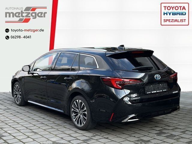 Gebraucht Toyota Corolla Team 140 PS (102 kW) 2023 Schwarz Kombi