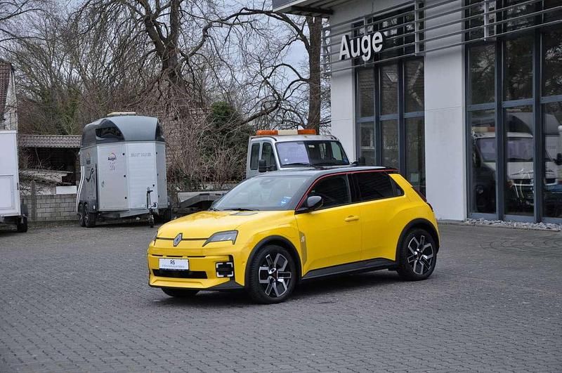 Pop yellow!, black pearlschwa Gebraucht 2025 Renault R5 Techno Kleinwagen | 31.900 € - Bild 1/4