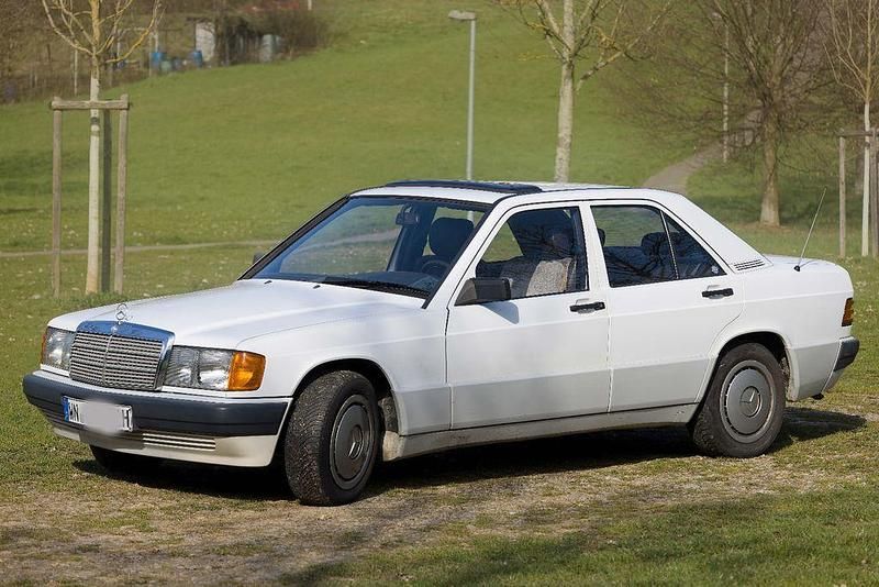 Second-hand Mercedes 190 75 CP (55 kW) 1992 Alb Berlinǎ