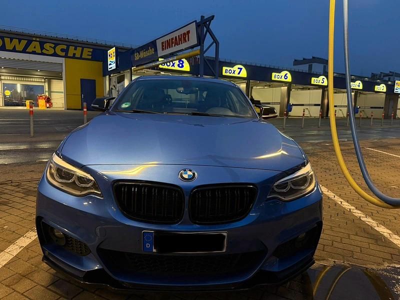 Blau Gebraucht 2015 BMW 220 M Sport Coupé | 18.500 € (Fairer Preis) - Bild 1/4