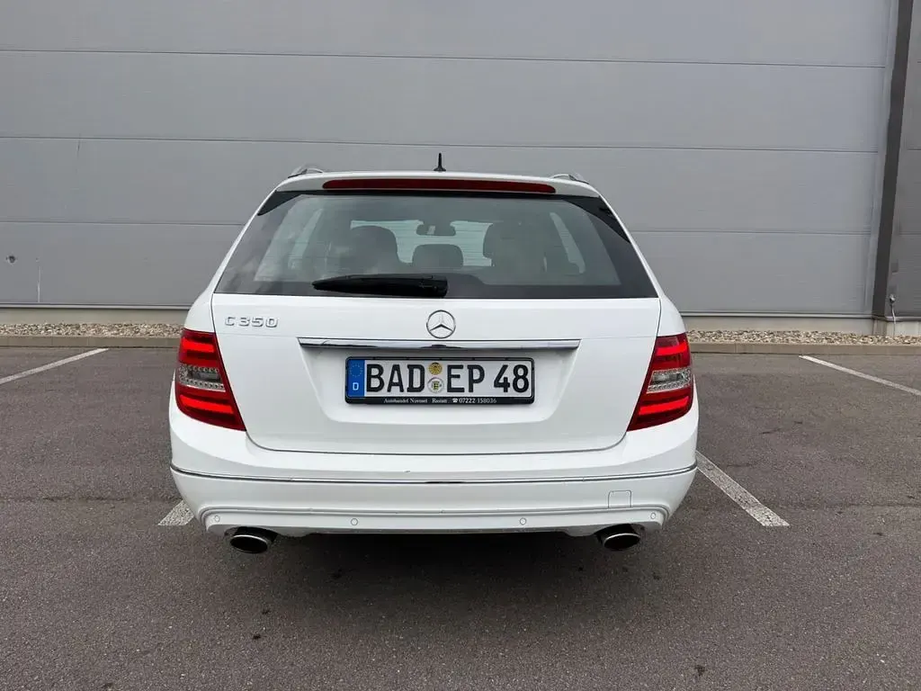 Gebraucht Mercedes C350 Avantgarde 306 PS (225 kW) 2012 Weiß Kombi