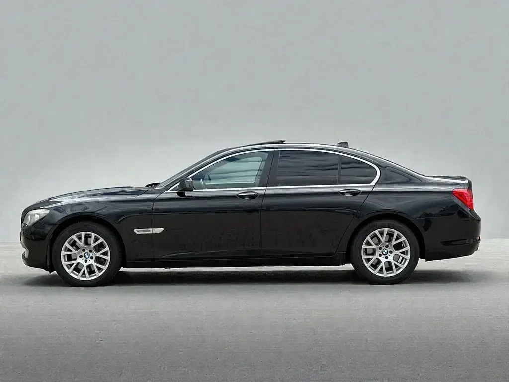 Gebraucht BMW 730 Sport Line 245 PS (180 kW) 2010 Schwarz Limousine