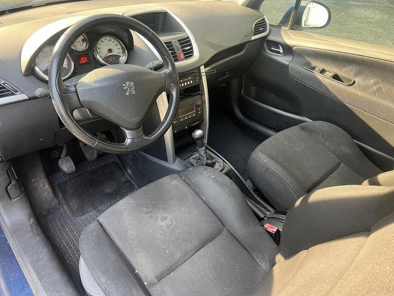 Gebraucht Peugeot 207 88 PS (64 kW) 2007 Blau Kleinwagen