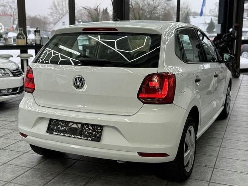 Gebraucht VW Polo Trendline 60 PS (44 kW) 2017 Pure white Limousine