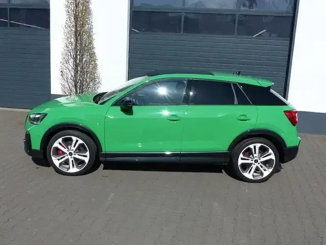 Gebraucht Audi SQ2 S-Line 301 PS (221 kW) 2023 Grün SUV
