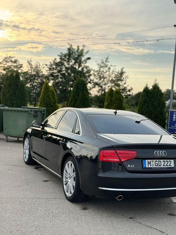 Schwarz Gebraucht 2010 Audi A8L Ambiente Limousine | 13.500 € (Fairer Preis) - Bild 1/4