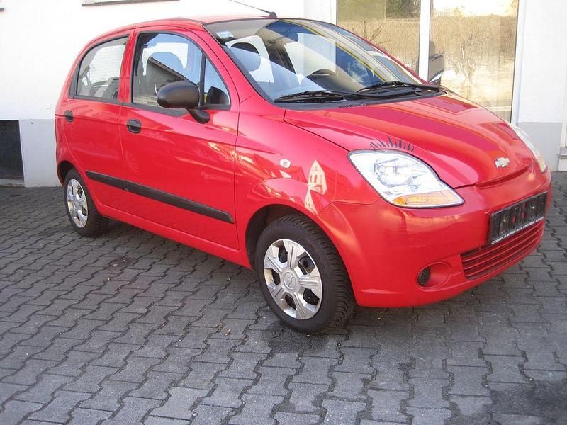 Gebraucht Chevrolet Matiz 52 PS (38 kW) 2009 Rot Kleinwagen