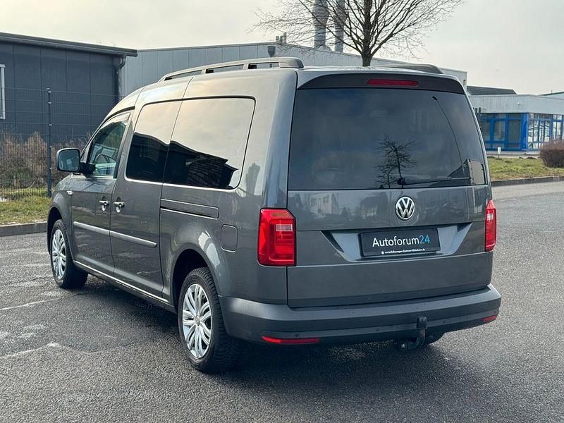 Gebraucht VW Caddy Maxi 125 PS (91 kW) 2017 Grau Van / Kleinbus