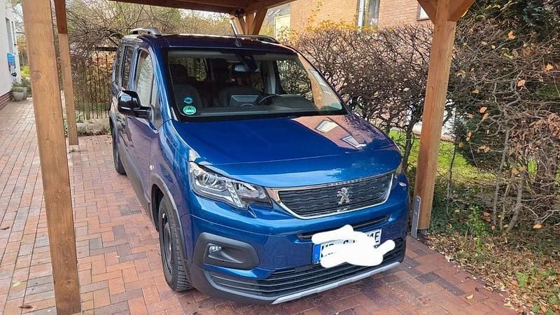Blau Gebraucht 2022 Peugeot e-Rifter Allure Van / Kleinbus | 18.000 € (Fairer Preis) - Bild 1/4