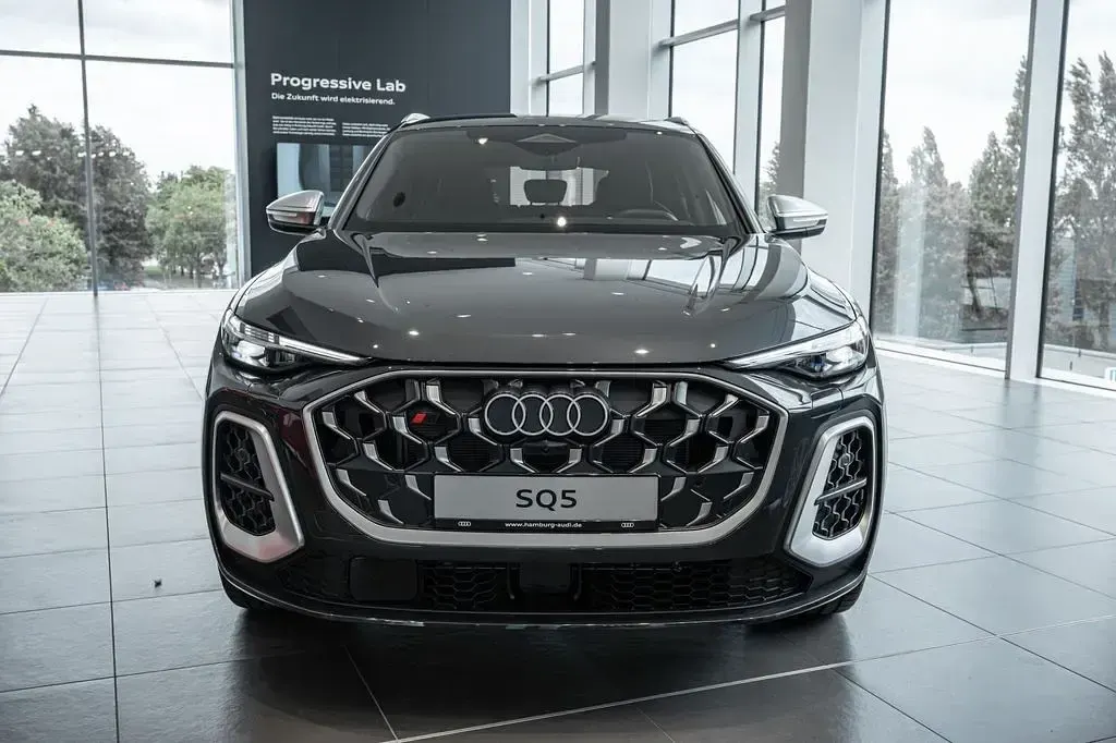 Neu Audi SQ5 Sport 367 PS (269 kW) 2026 Grau SUV
