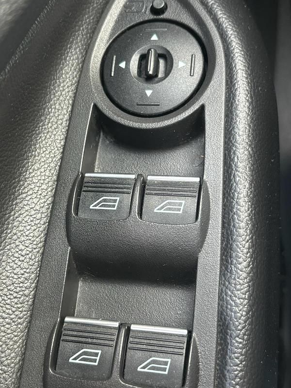 Gebraucht Ford Kuga Titanium 150 PS (110 kW) 2015 Weiß SUV