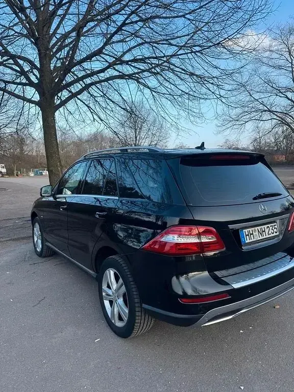 Gebraucht Mercedes ML250 204 PS (150 kW) 2012 Schwarz SUV
