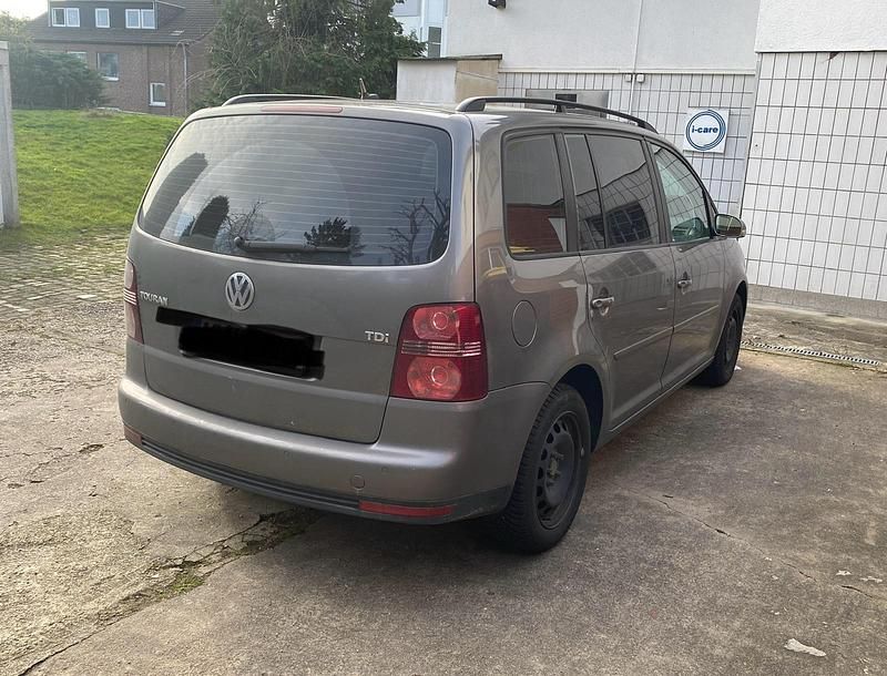 Gebraucht VW Touran 105 PS (77 kW) 2007 Grau Van / Kleinbus