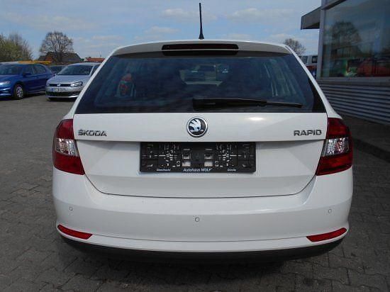 Gebraucht Skoda Rapid Elegance 105 PS (77 kW) 2013 Weiß Kleinwagen