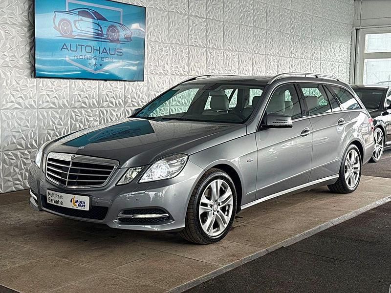 Gebraucht Mercedes E220 170 PS (125 kW) 2012 Grau Kombi