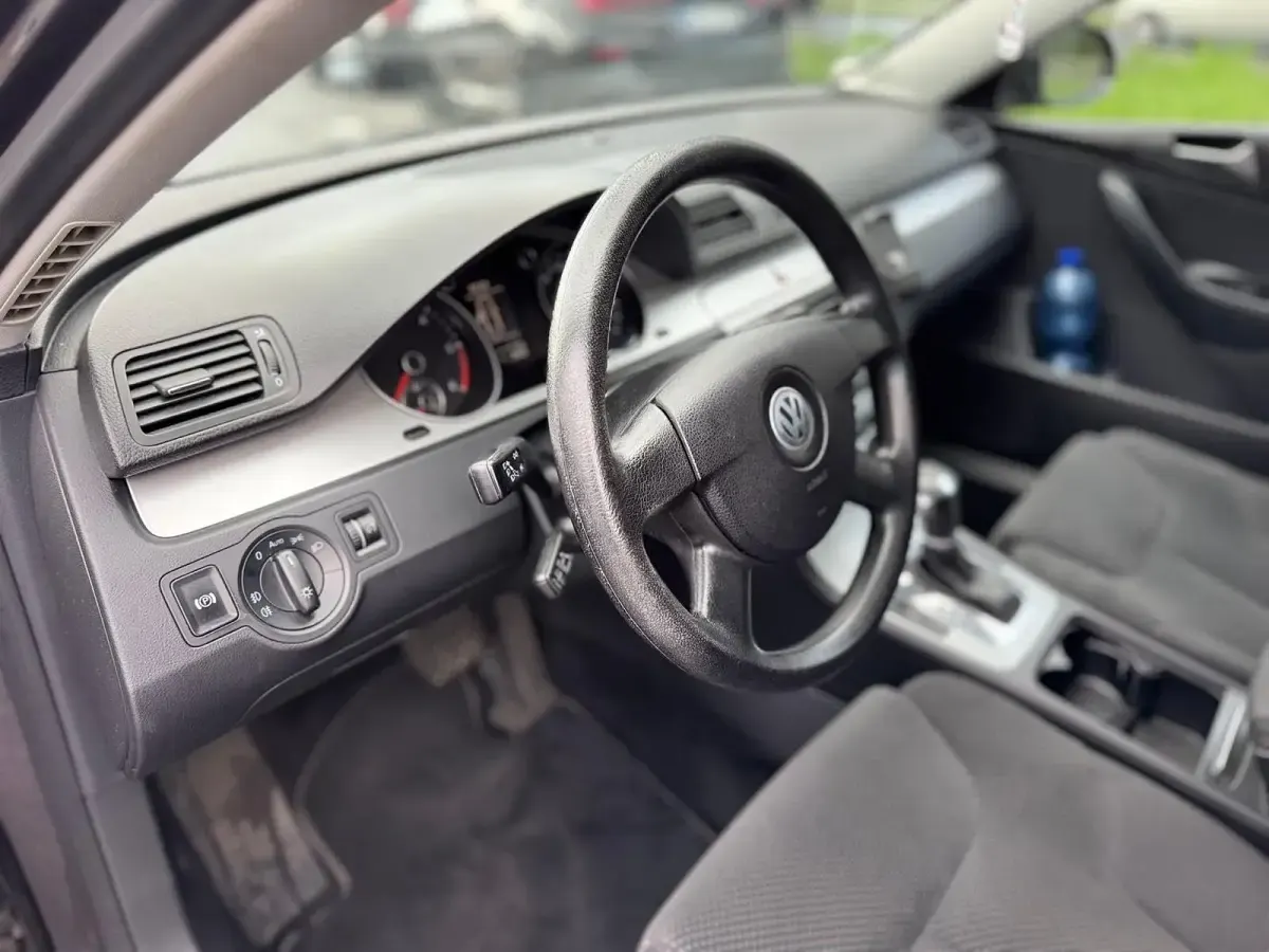 Gebraucht VW Passat 170 PS (125 kW) 2009 Braun Kombi