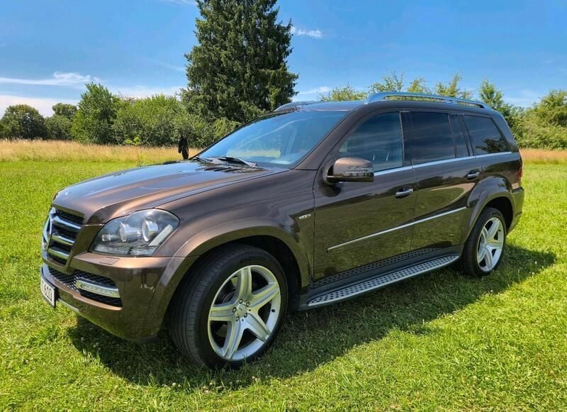 Braun Gebraucht 2012 Mercedes GL350 Edition SUV | 30.850 € - Bild 1/4