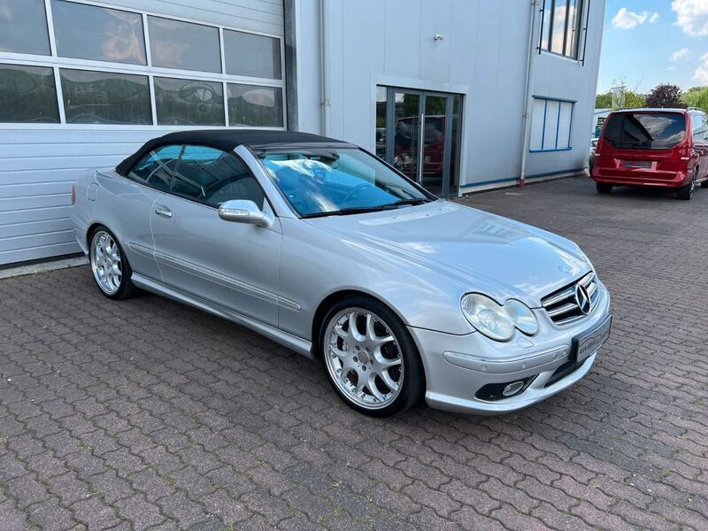 Gebraucht Mercedes CLK55 AMG AMG 367 PS (269 kW) 2004 Silber metallic Cabrio