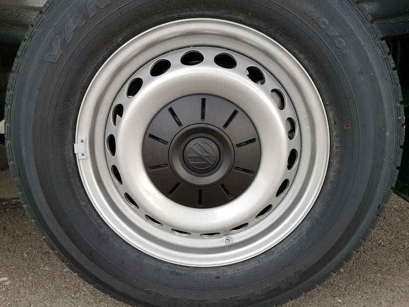 Neu VW Crafter 177 PS (130 kW) 2026 Indiumgrau metallic Van