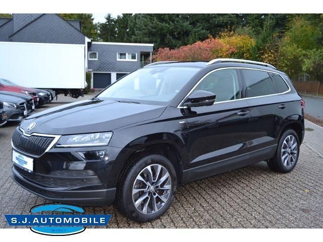 Schwarz Gebraucht 2020 Skoda Karoq Drive SUV | 20.980 € (Guter Preis) - Bild 1/4