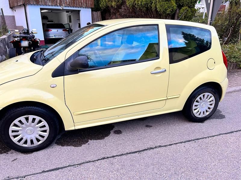 Gebraucht Citroën C2 60 PS (44 kW) 2004 Gelb Kleinwagen