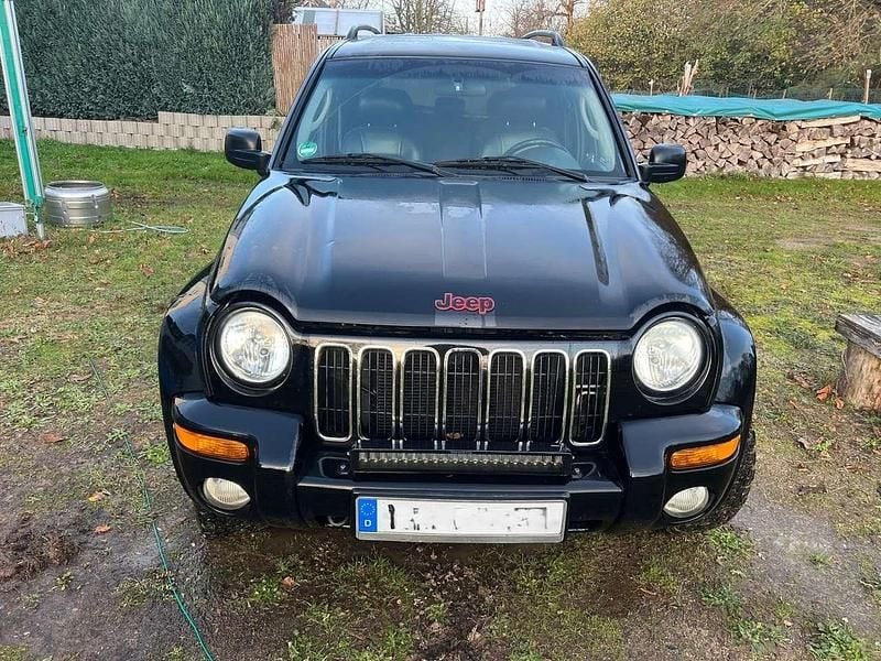 Gebraucht Jeep Cherokee Limited 143 PS (105 kW) 2002 Schwarz SUV