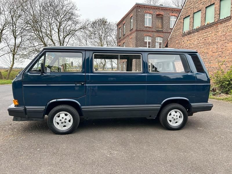 Second-hand VW Multivan 112 CP (82 kW) 1988 Albastru Monovolum