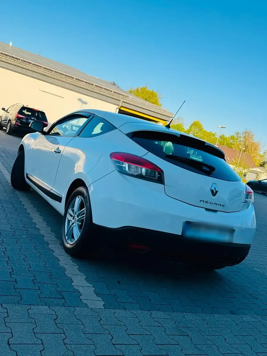 Gebraucht Renault Mégane Coupé 110 PS (80 kW) 2009 Weiß Coupé