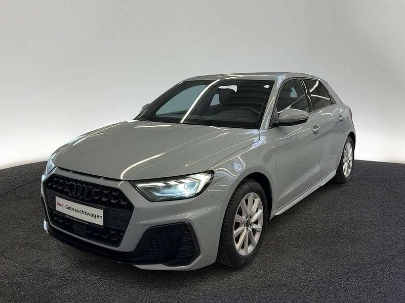 Gebraucht Audi A1 S-Line 95 PS (69 kW) 2022 1x pfeilgrau perleffekt (metallic) SUV