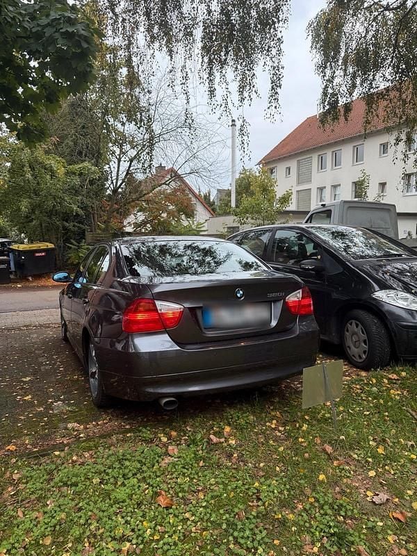 Gebraucht BMW 320 150 PS (110 kW) 2005 Grau Limousine