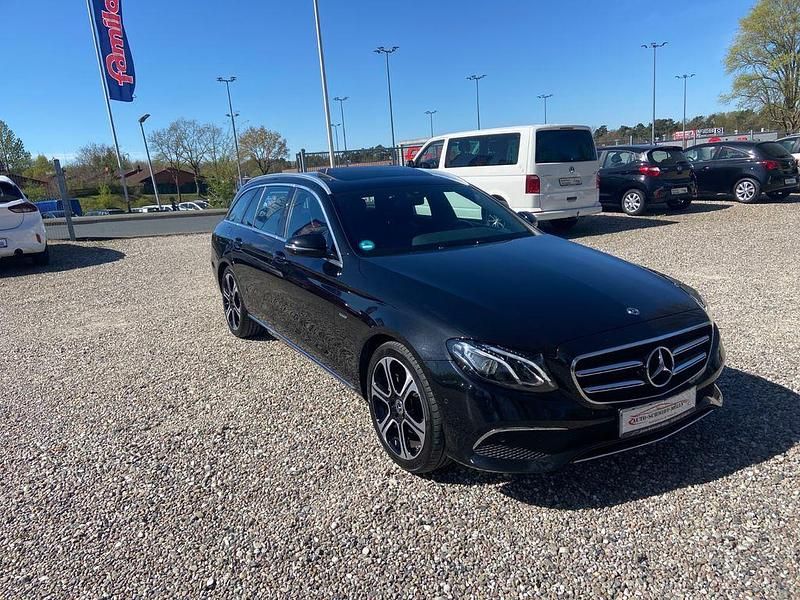 Gebraucht Mercedes E200 197 PS (144 kW) 2019 Schwarz Kombi