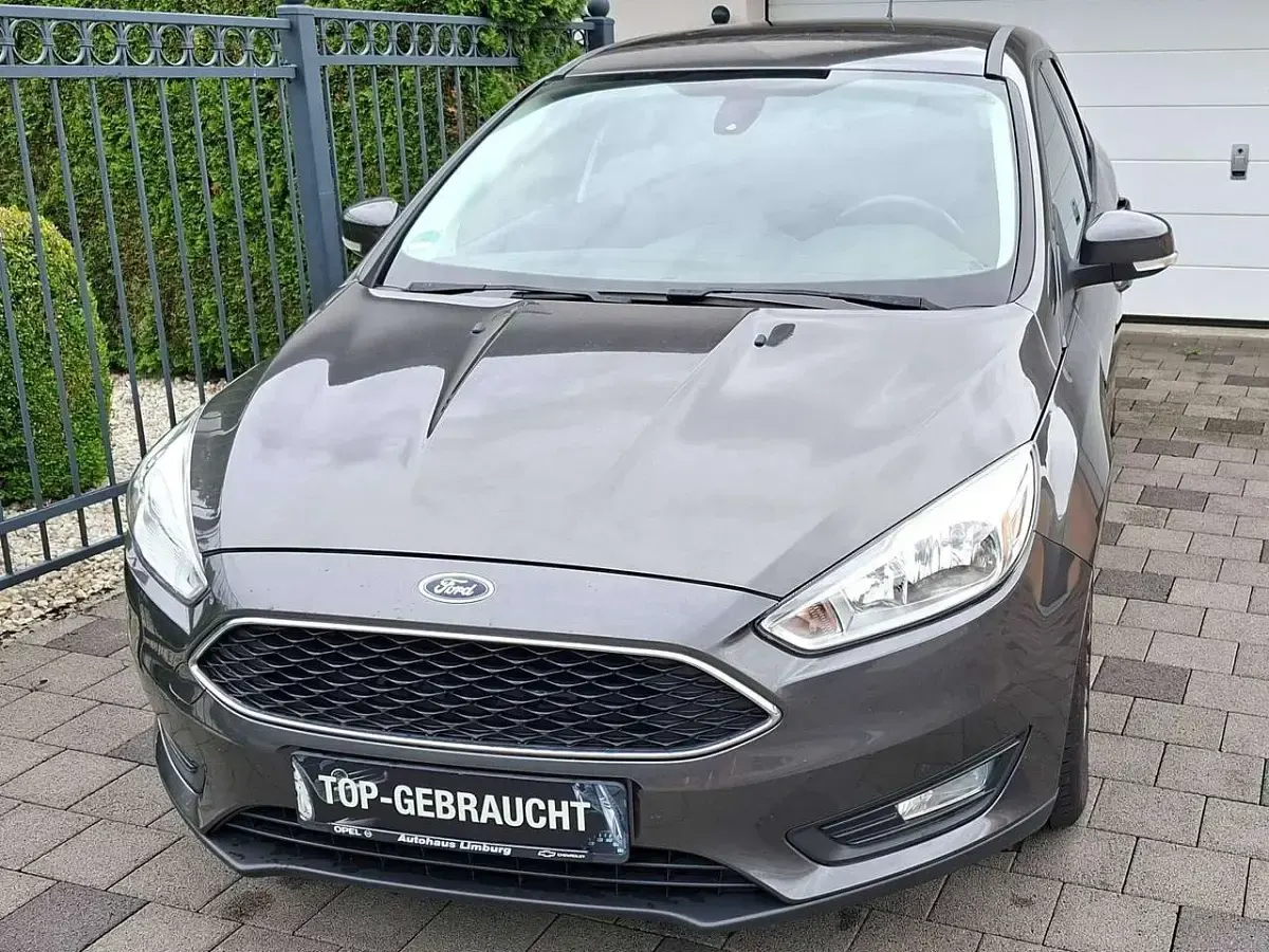 Gebraucht Ford Focus Business Edition 101 PS (74 kW) 2016 Magneticgrau (metallic) Kombi