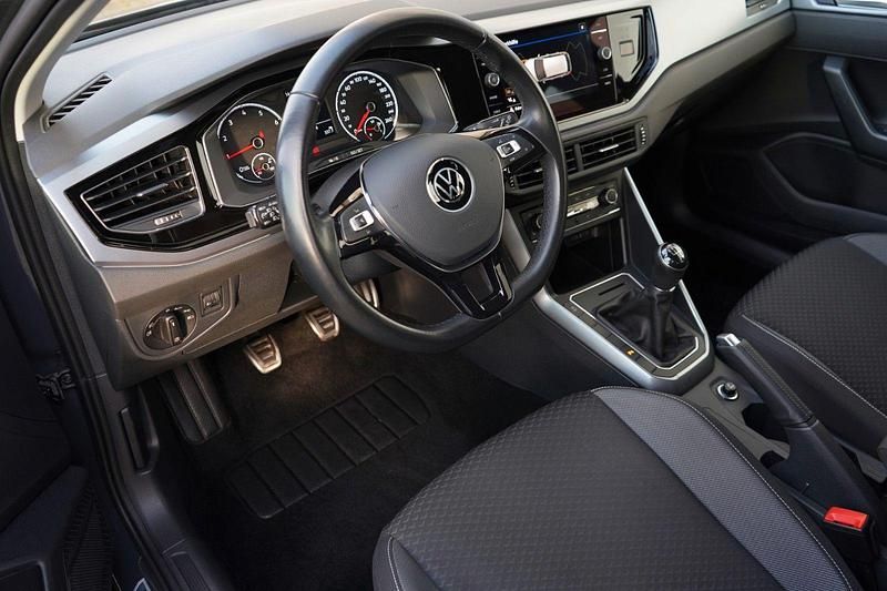 Gebraucht VW Polo Active 95 PS (69 kW) 2021 Grau Kleinwagen