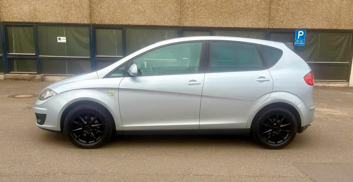 Gebraucht Seat Altea 140 PS (102 kW) 2010 Silber Van / Kleinbus