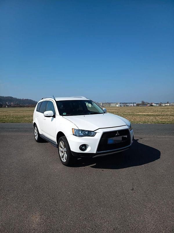 Gebraucht Mitsubishi Outlander 147 PS (108 kW) 2010 Weiß SUV