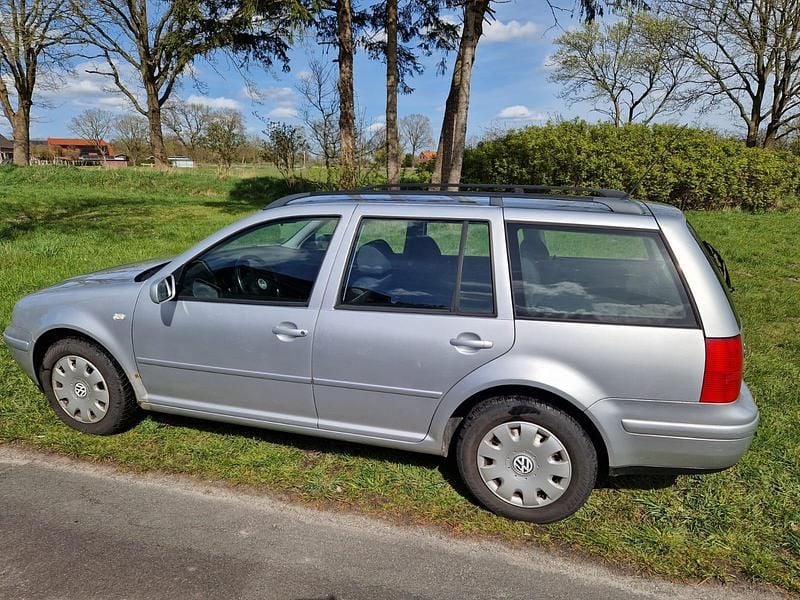 Second-hand VW Bora 105 CP (77 kW) 2003 Argintiu Break