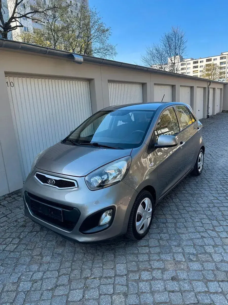 Gebraucht Kia Picanto 69 PS (50 kW) 2011 Grau Kleinwagen