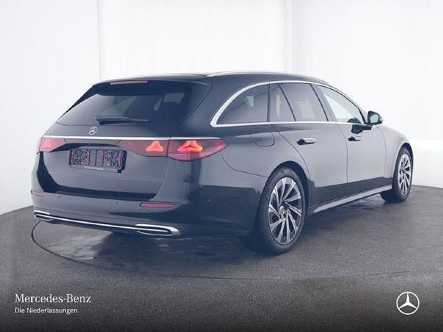 Schwarz Gebraucht 2024 Mercedes E220 Avantgarde Limousine | 51.990 € (Fairer Preis) - Bild 1/4