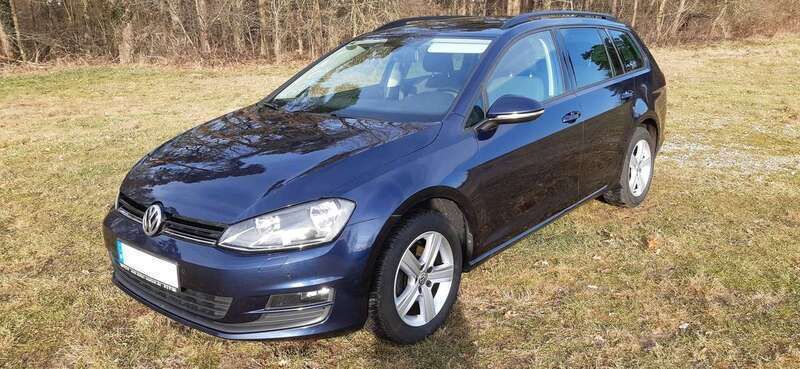 Blau Gebraucht 2013 VW Golf VII Kombi | 7.490 € - Bild 1/4