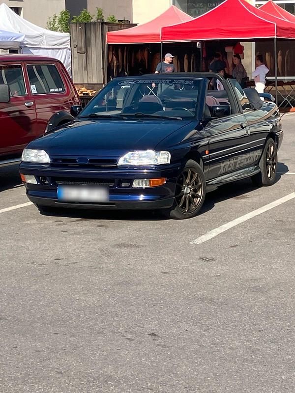 Gebraucht Ford Escort Cabriolet 105 PS (77 kW) 1993 Cabrio