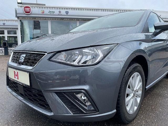 Grau Gebraucht 2018 Seat Ibiza Reference Limousine | 11.200 € (Teuer) - Bild 1/4