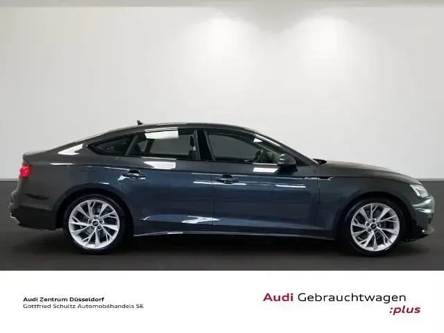 Gebraucht Audi A5 Sportback Comfort 163 PS (119 kW) 2022 Grau Kleinwagen